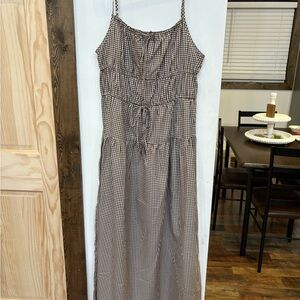 Elegant Brown Checkered Maxi Dress